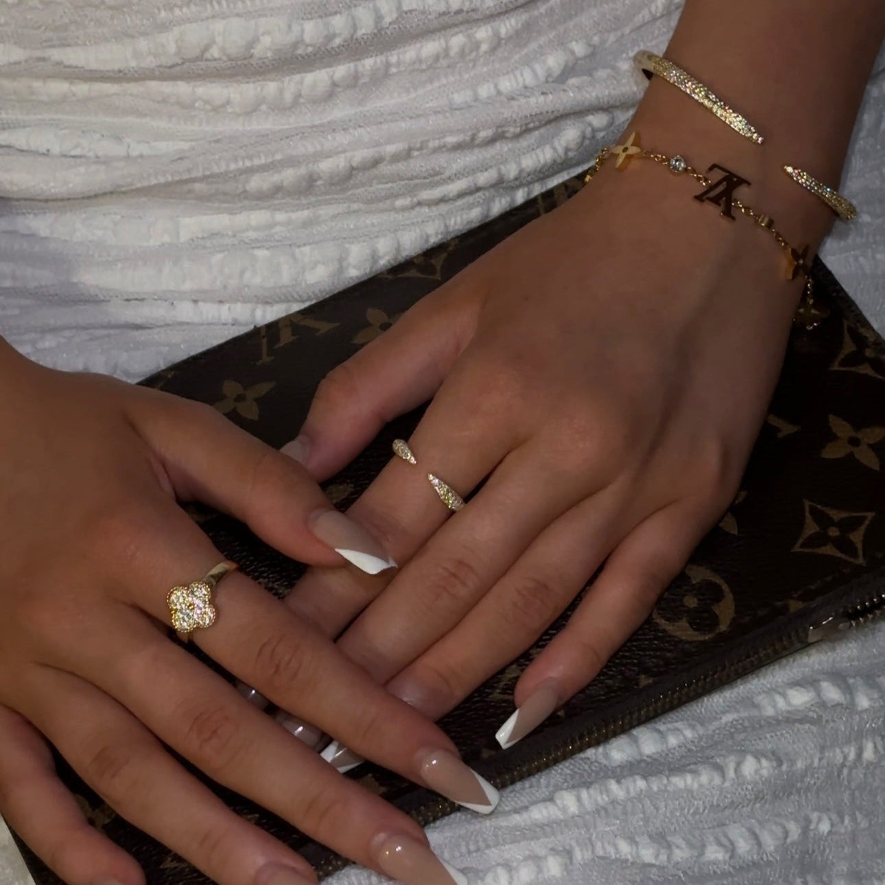 EXCLUSIVO | Pulsera Lottie Oro