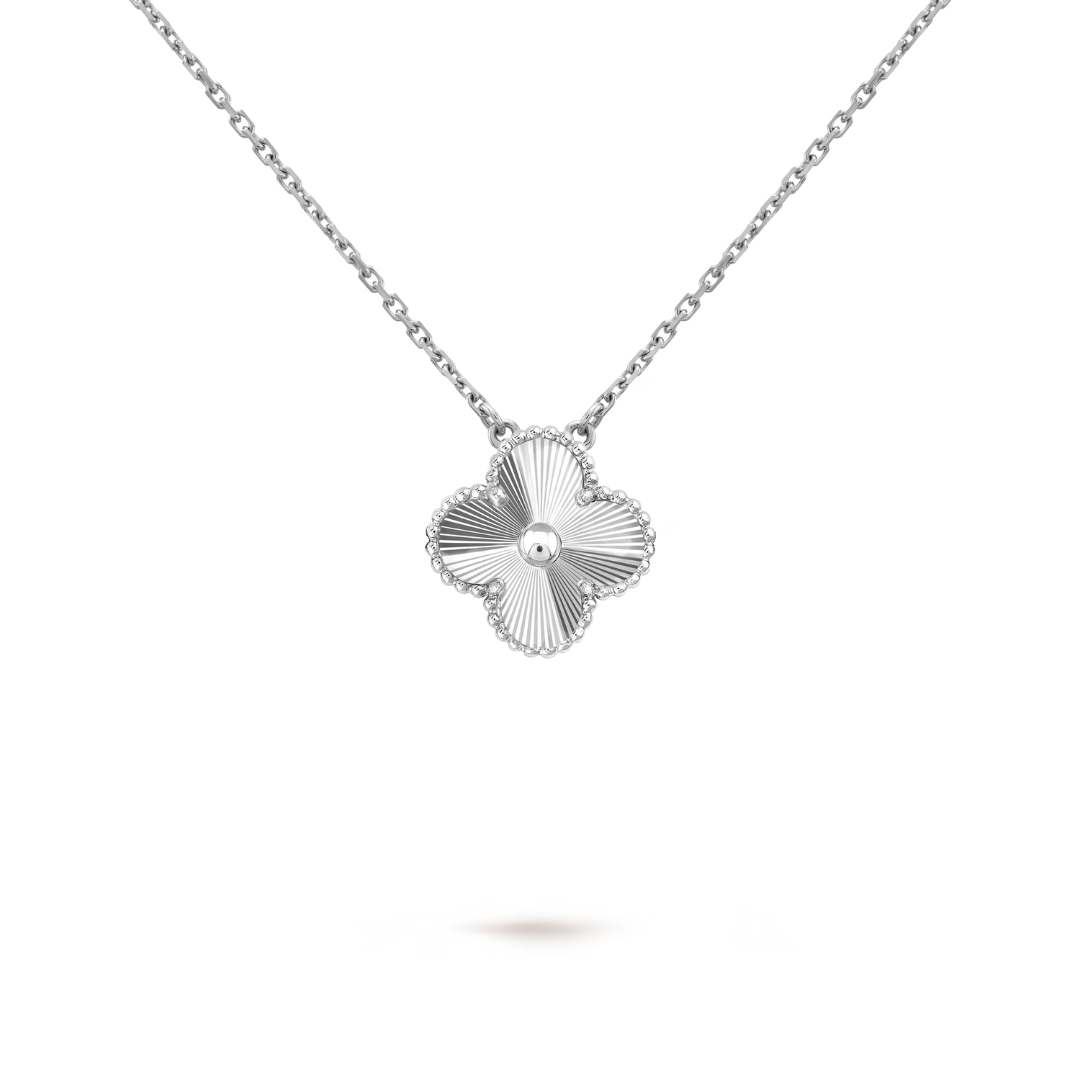 CLOVER | Collar de Plata