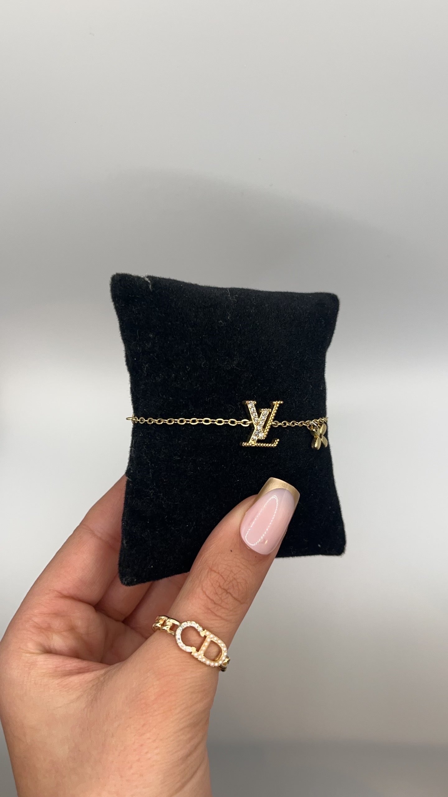 EXCLUSIVO | Pulsera LV