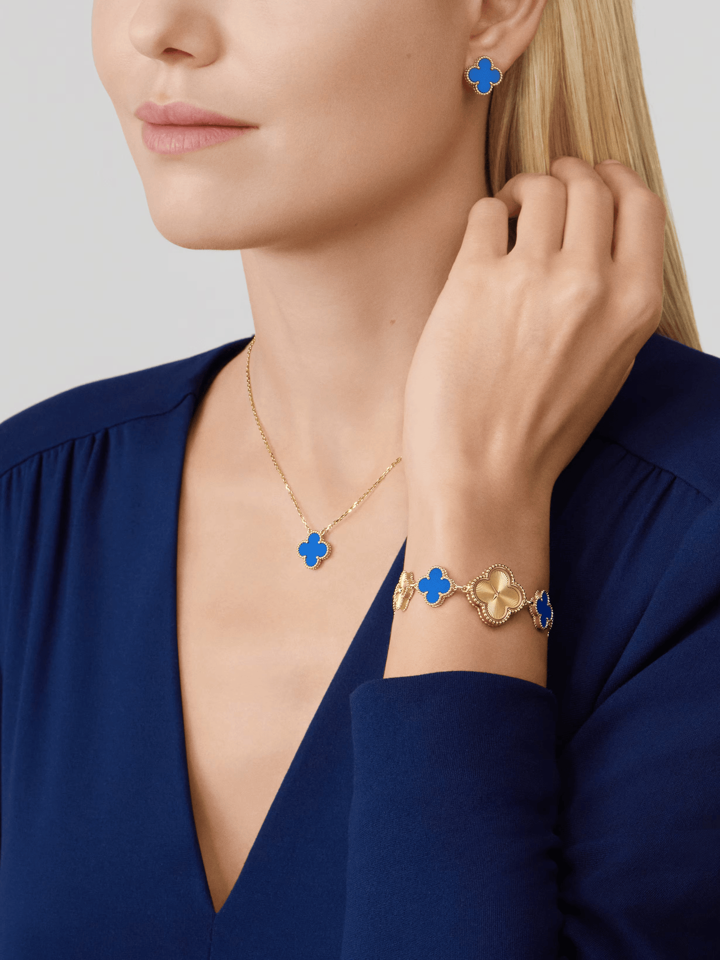 CLOVER | Collar Azul